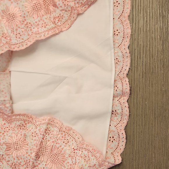 Like new toddler tank floral and embroidered detail dress - Picture 4 of 7